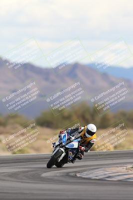 media/Nov-16-2025-Race Pace (Sun) [[8c5fa54630]]/Non Verified Riders (1st 20 Minutes)/5-Turn 15 (110pm)/